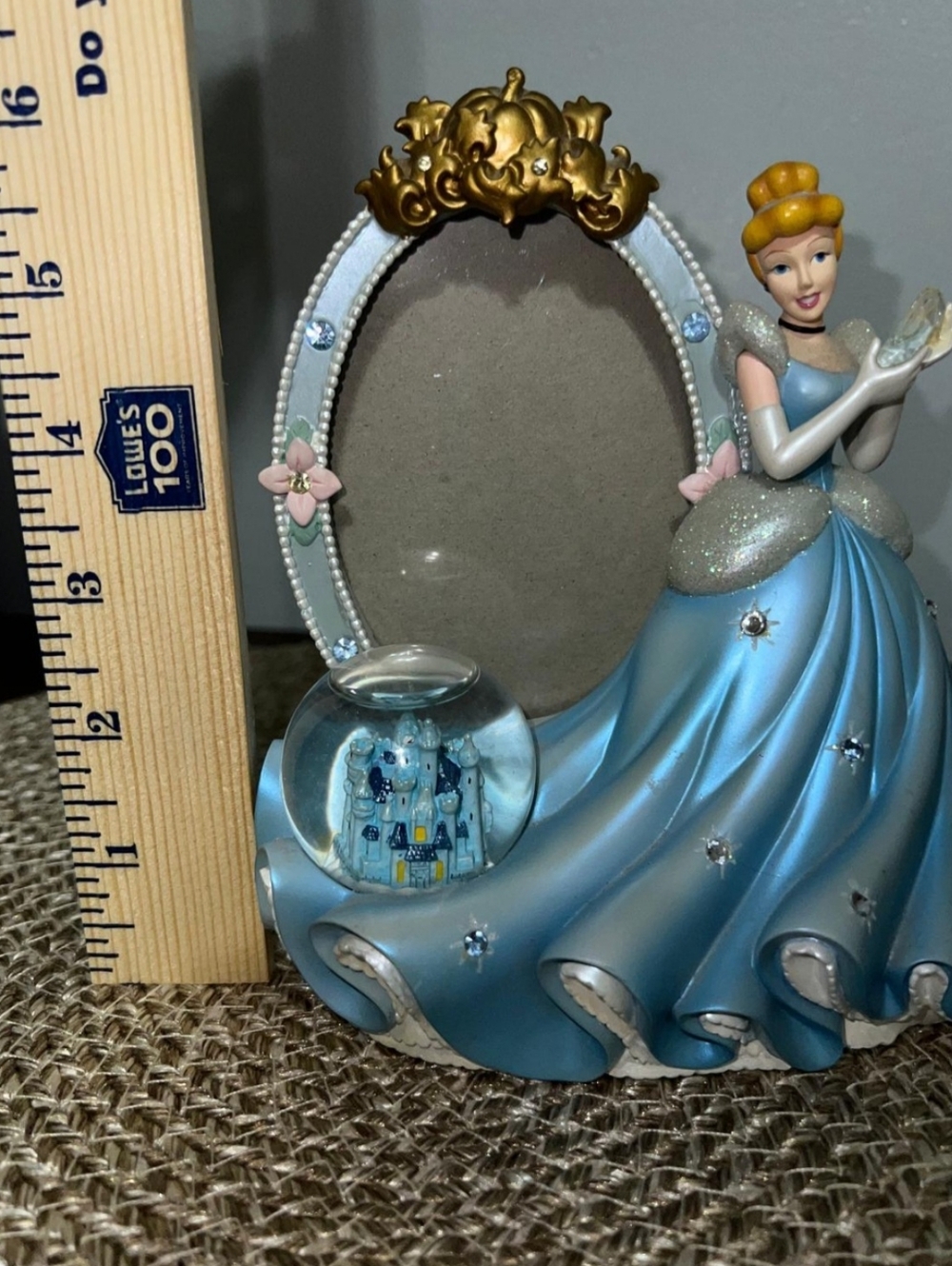 Vintage Cinderella Castle Snow Globe & Photo Frame - Light Blue - Picture 3 of 7